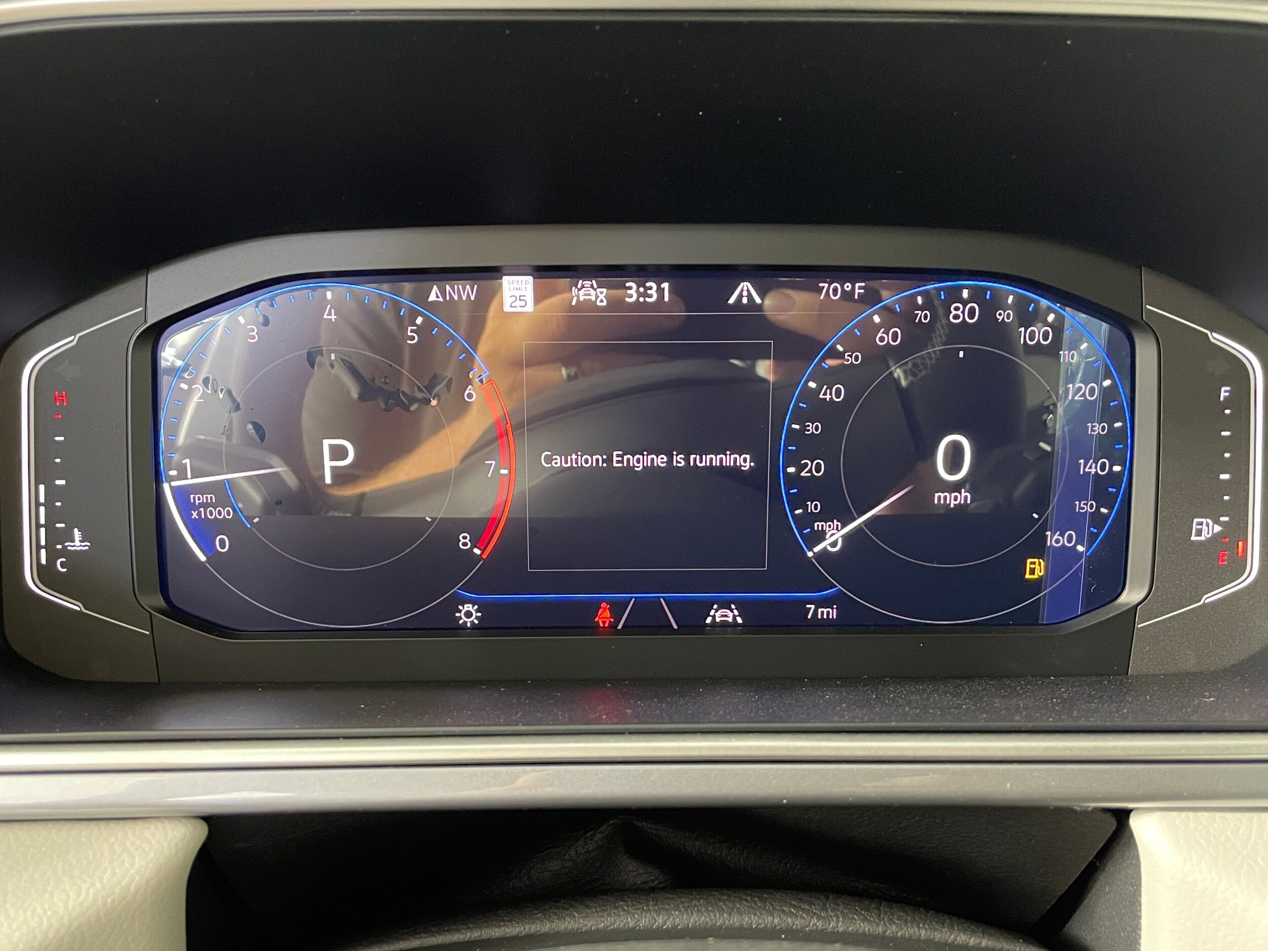 2025 Volkswagen Taos SEL photo 3