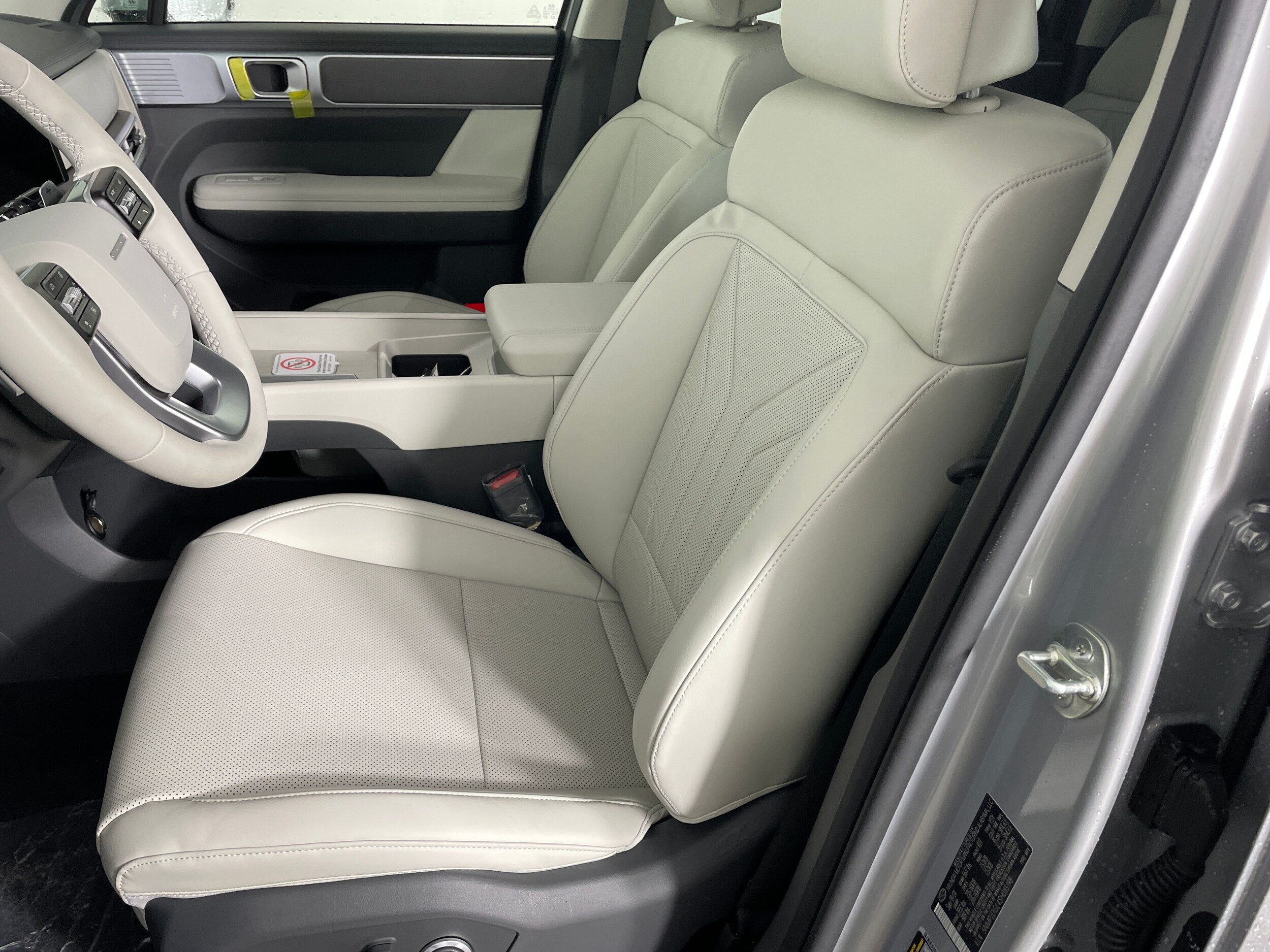 2025 Hyundai Santa Fe SEL photo 2