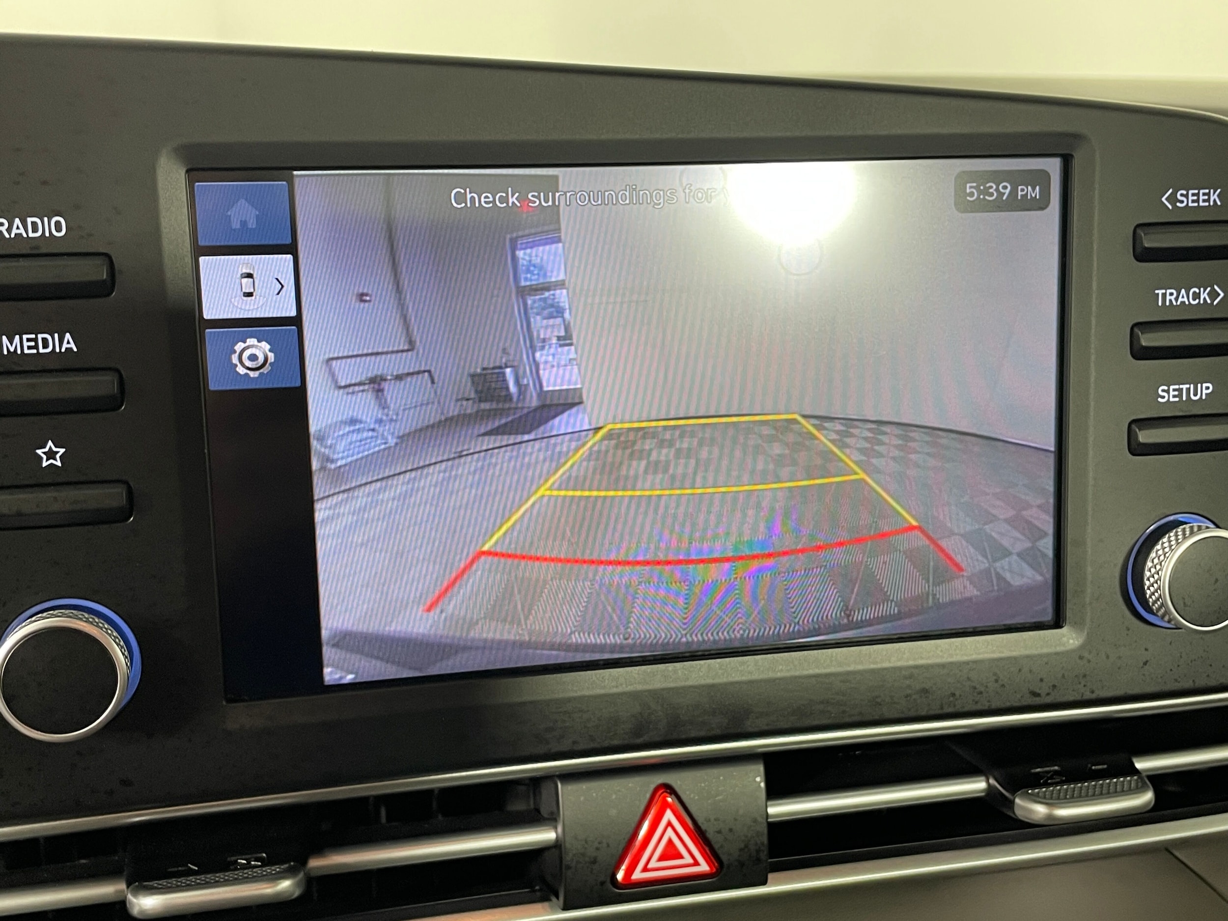 2025 Hyundai Elantra SE photo 3