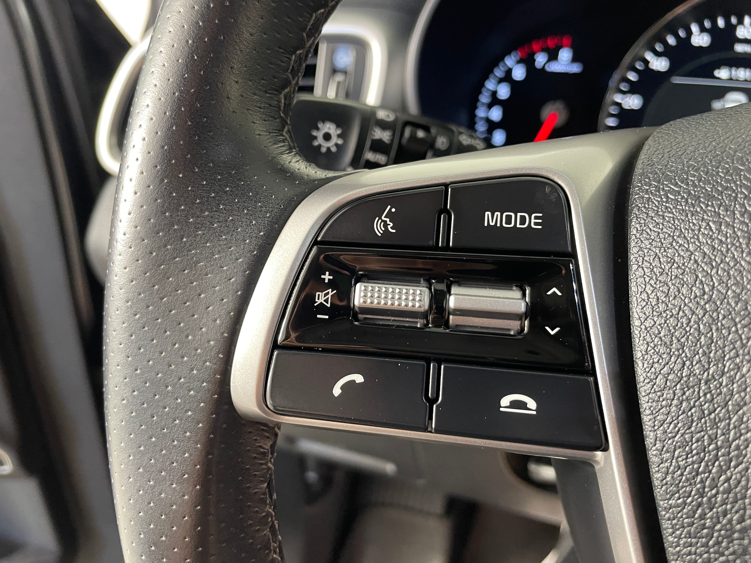 2020 Kia Sorento SX - Photo 14