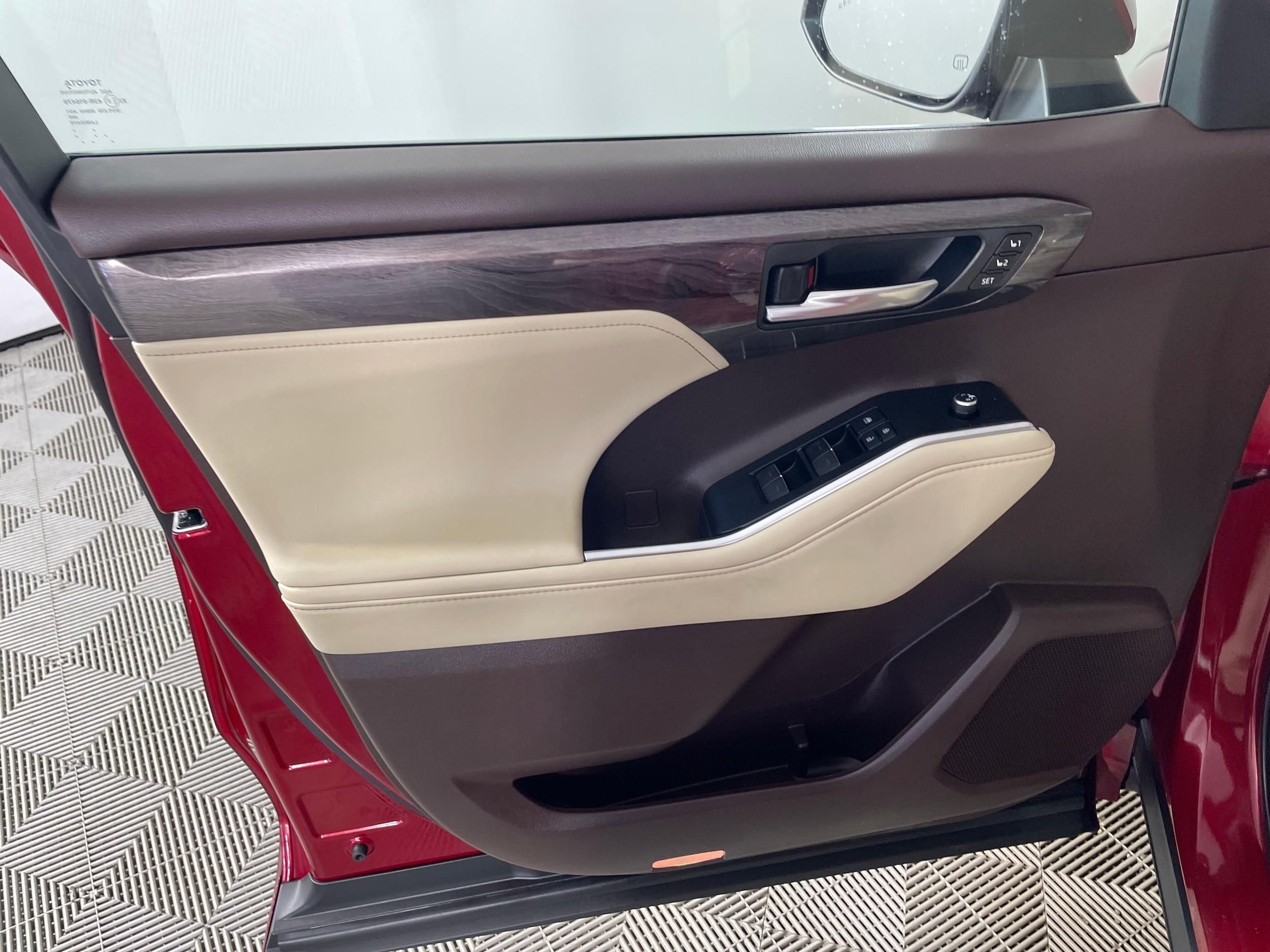 2021 Toyota Highlander Limited - Photo 15
