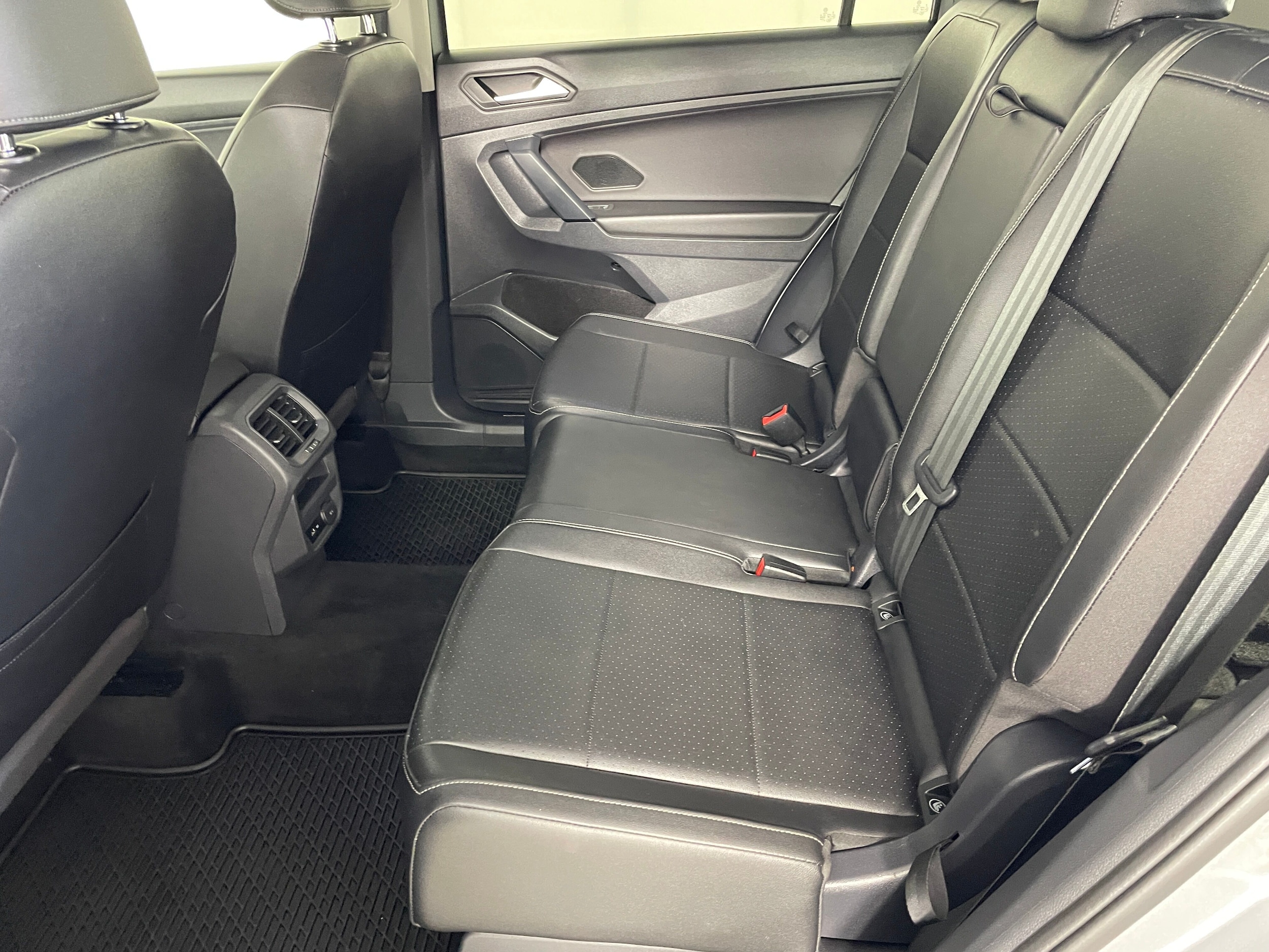 2019 Volkswagen Tiguan SE - Photo 15