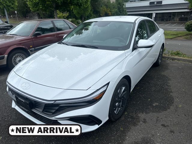 2025 Hyundai Elantra 1.6 HEV Blue's photo