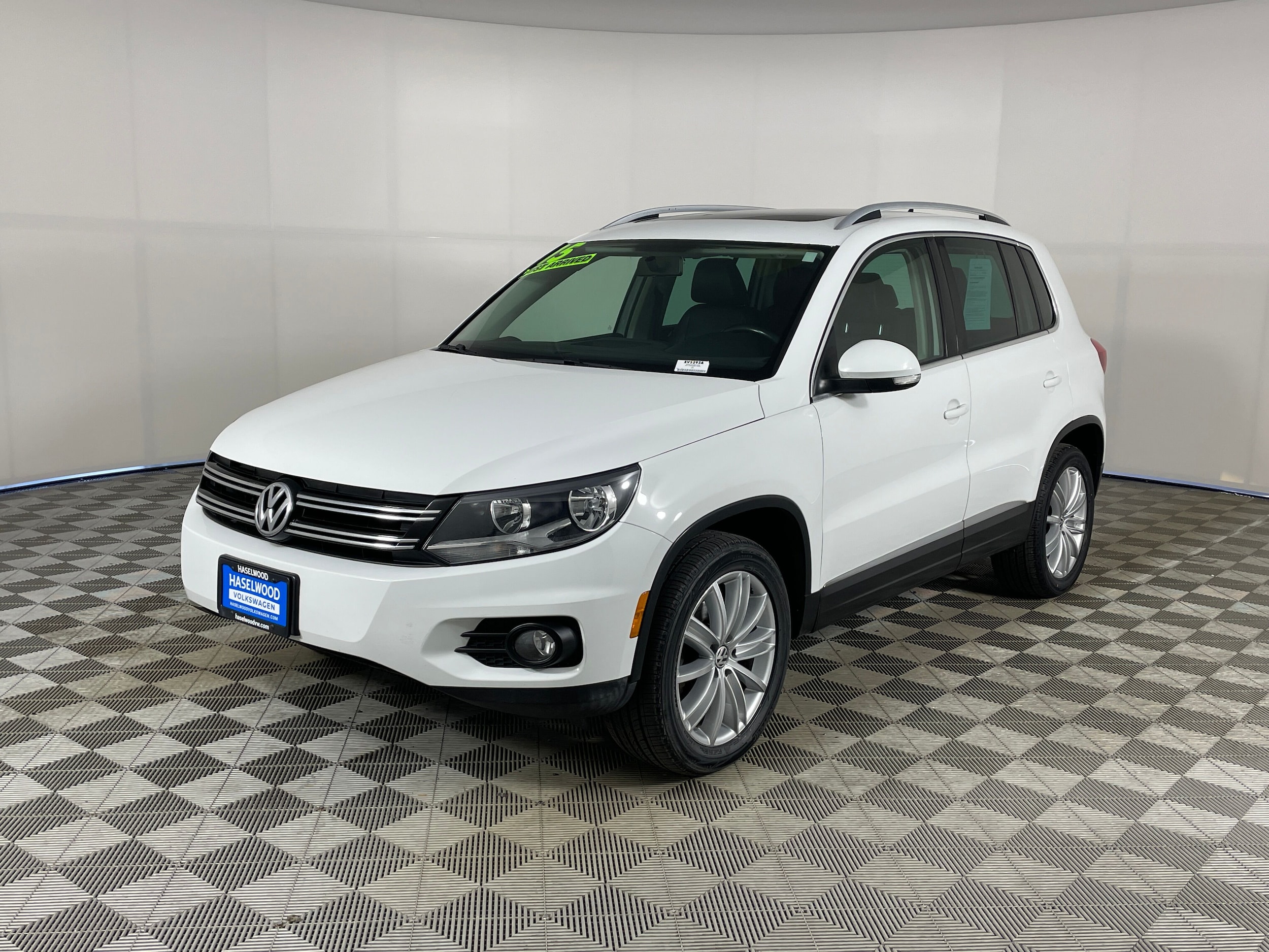 2015 Volkswagen Tiguan SE