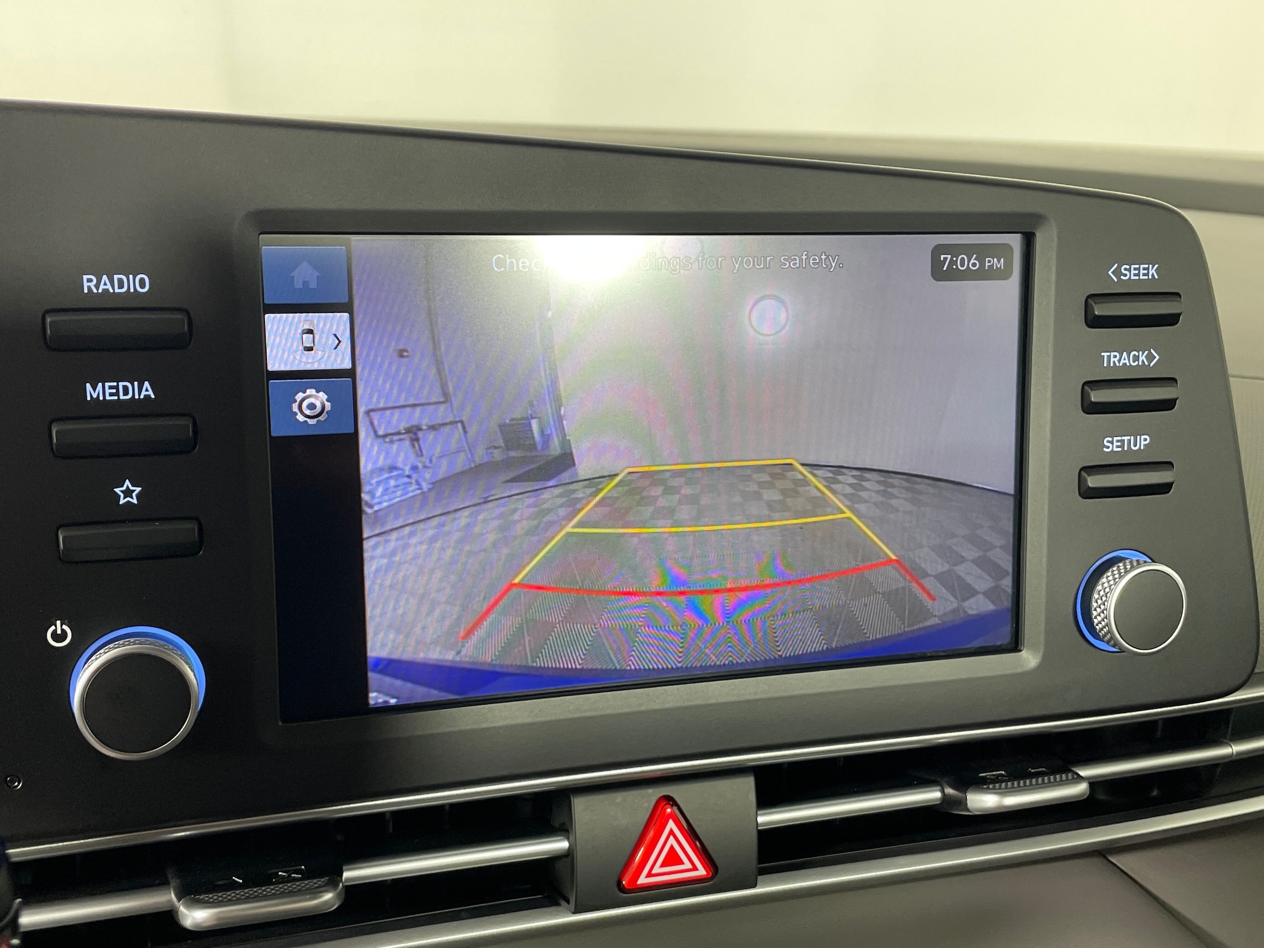 2025 Hyundai Elantra SE photo 3