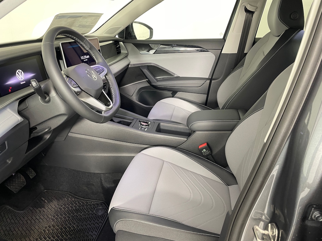 New 2026 Volkswagen Tiguan 2.0T SE SUV