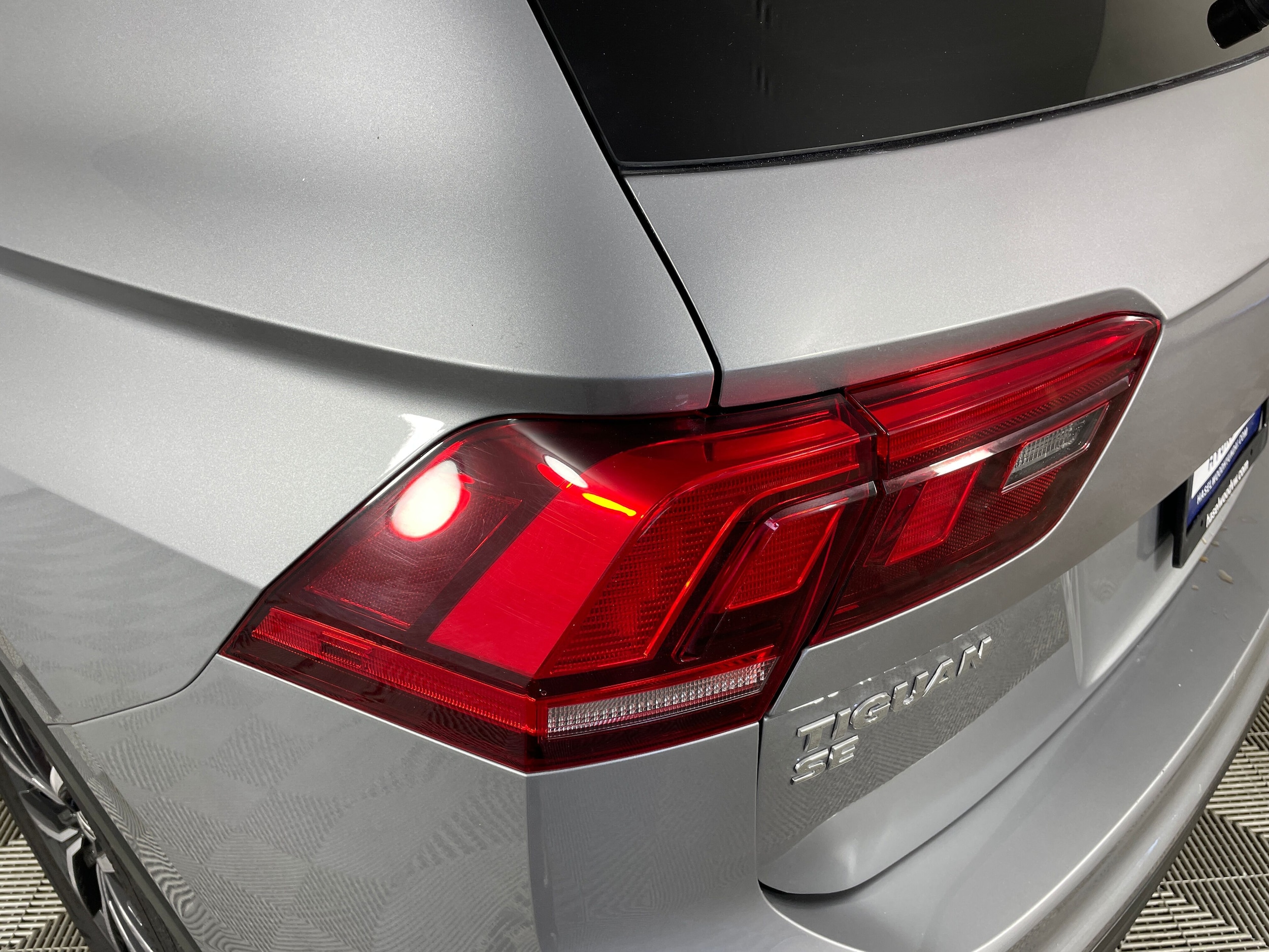 2019 Volkswagen Tiguan SE - Photo 17