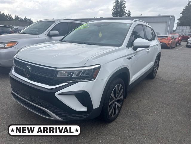2023 Volkswagen Taos 1.5T SE's photo