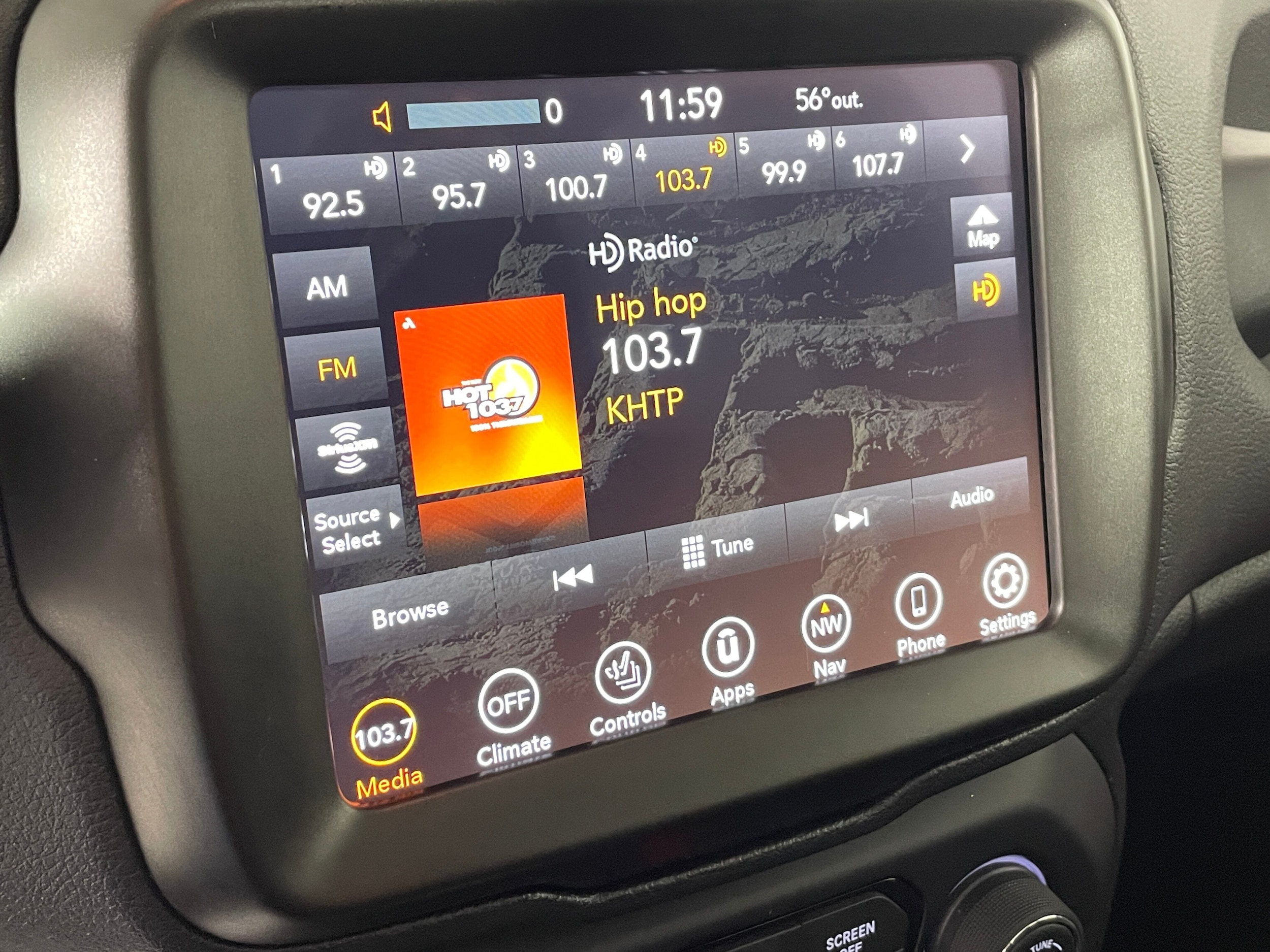 2023 Jeep Renegade Trailhawk photo 6