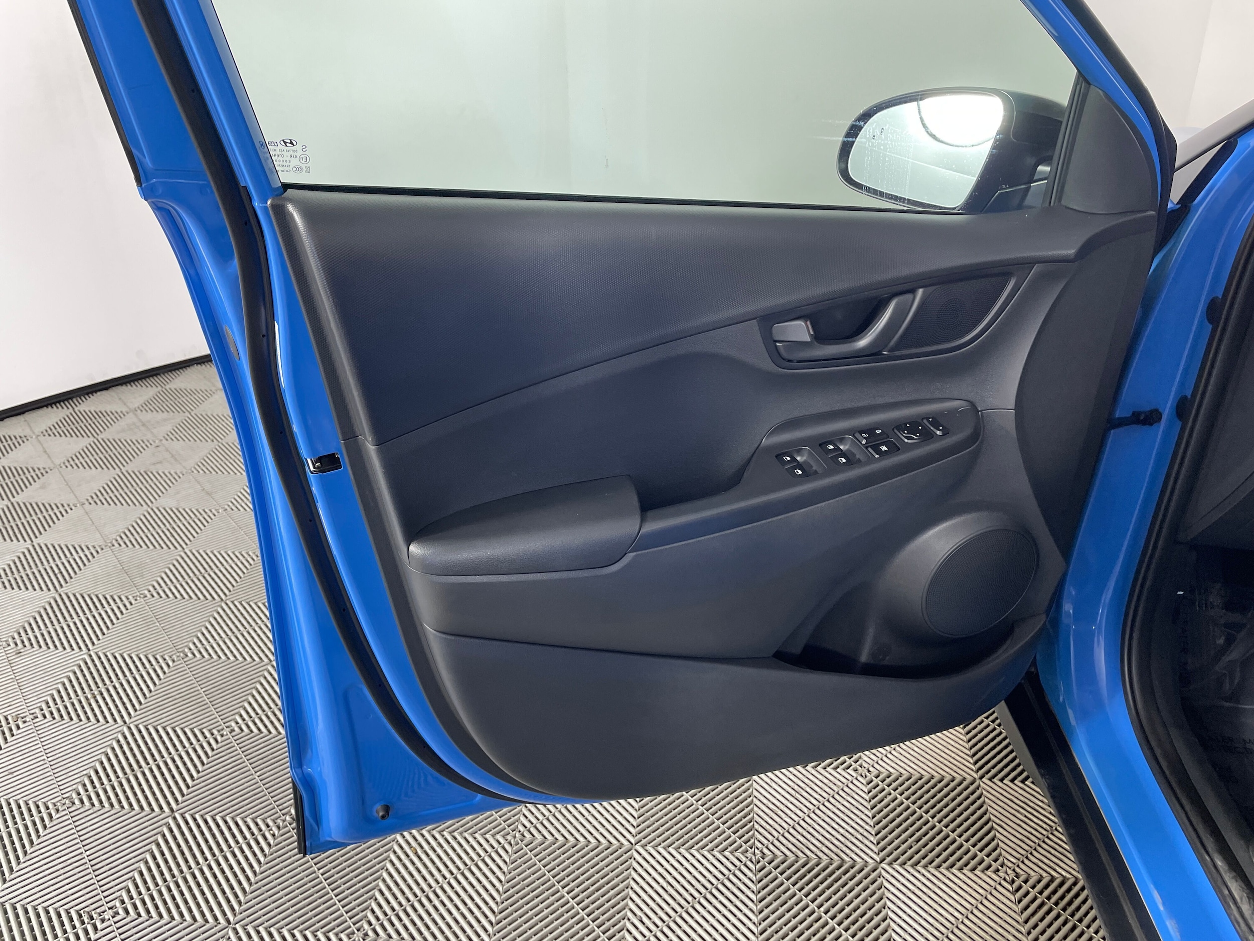 2022 Hyundai Kona SEL - Photo 16