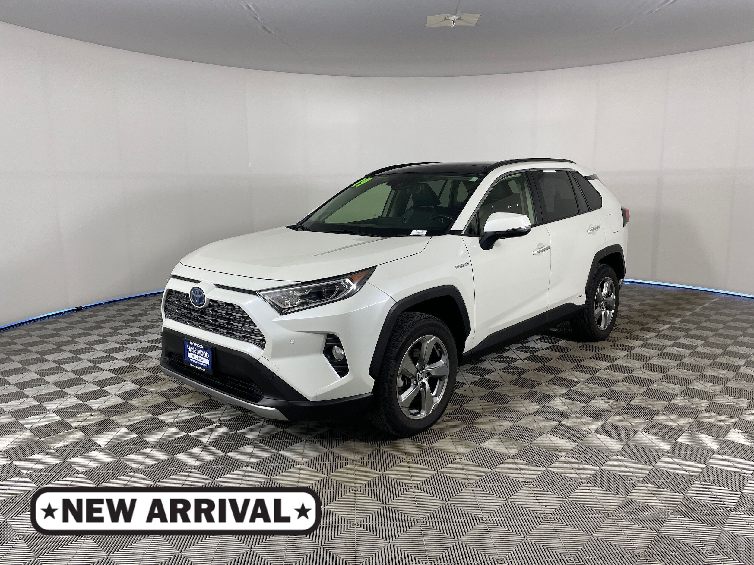 2019 Toyota RAV4 Hybrid Limited AWD's photo