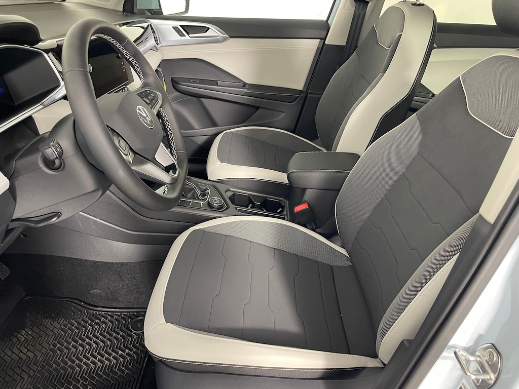 New 2026 Volkswagen Taos 1.5T SE SUV