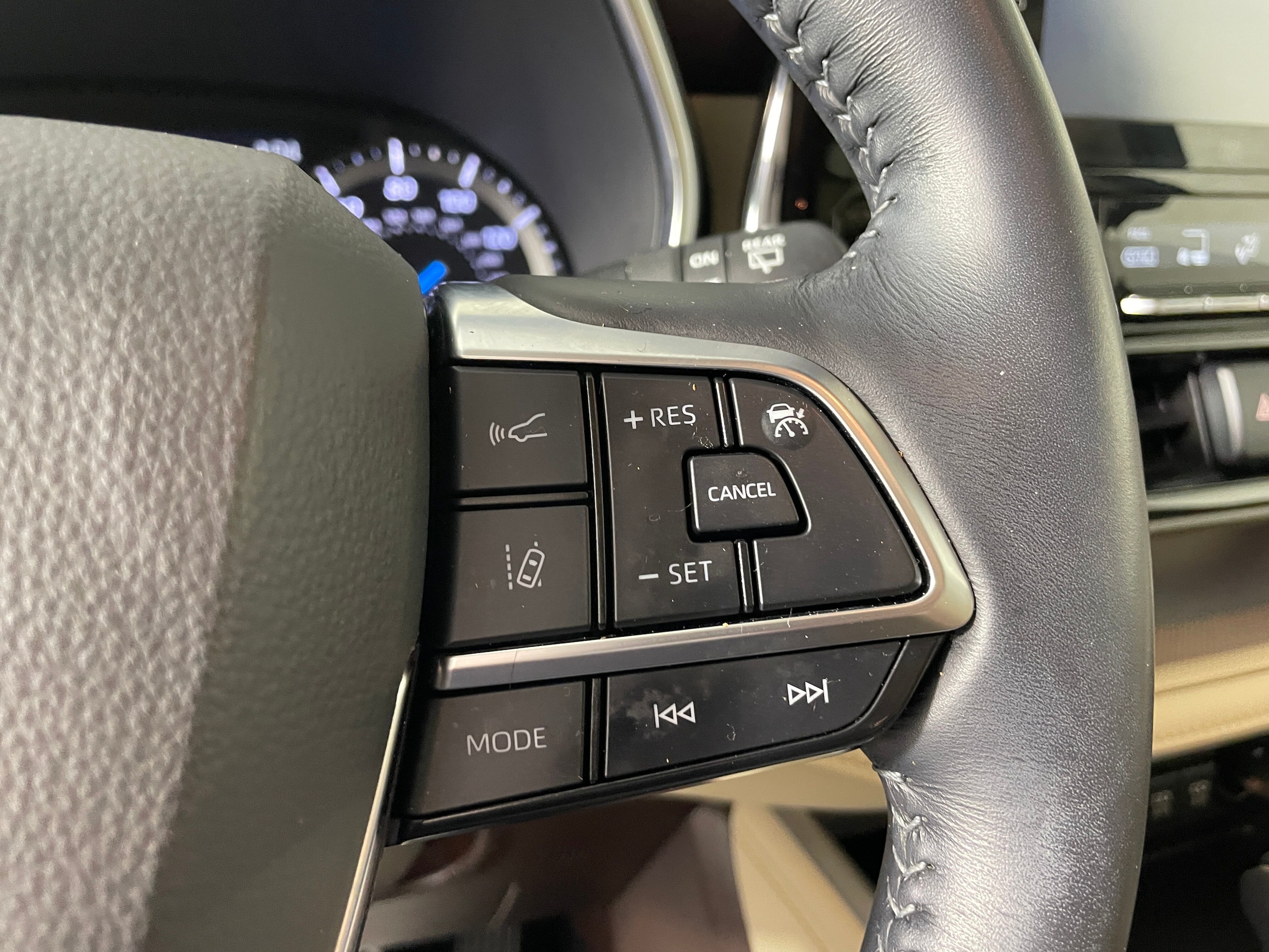 2021 Toyota Highlander Limited - Photo 9