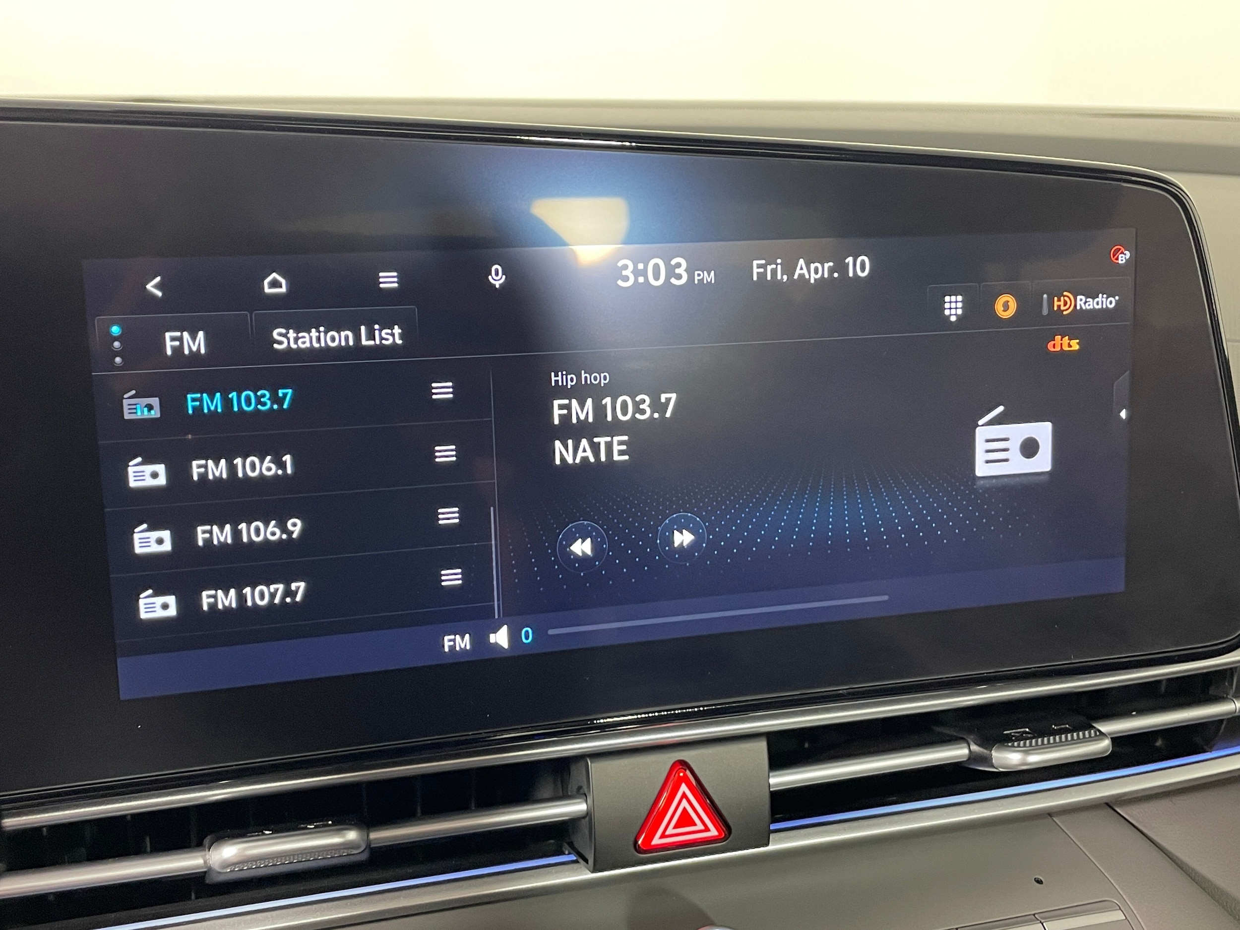 2025 Hyundai Elantra SEL Convenience photo 6