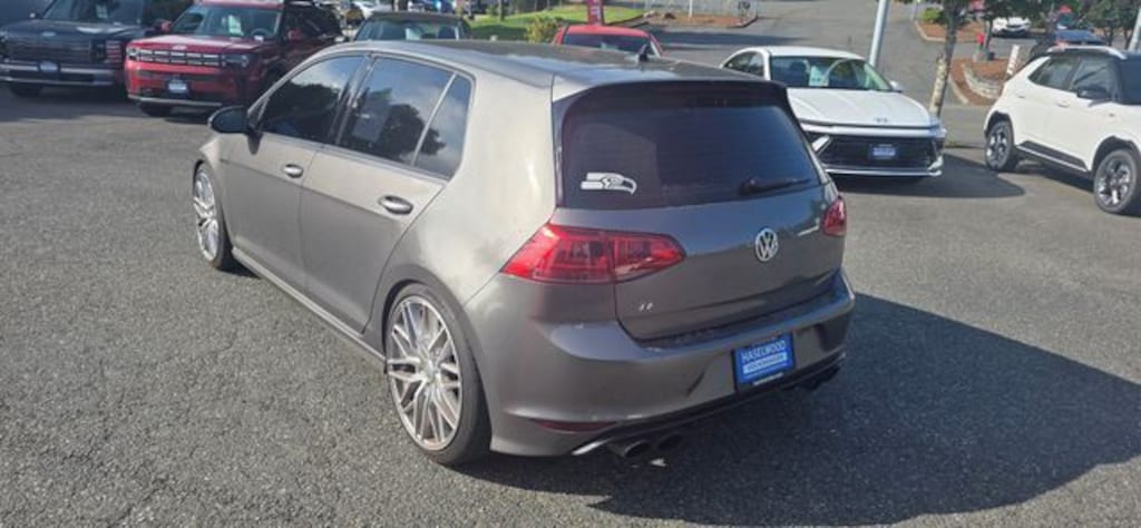 Used 2016 Volkswagen Golf R 4-Door w/DCC & Navigation Hatchback