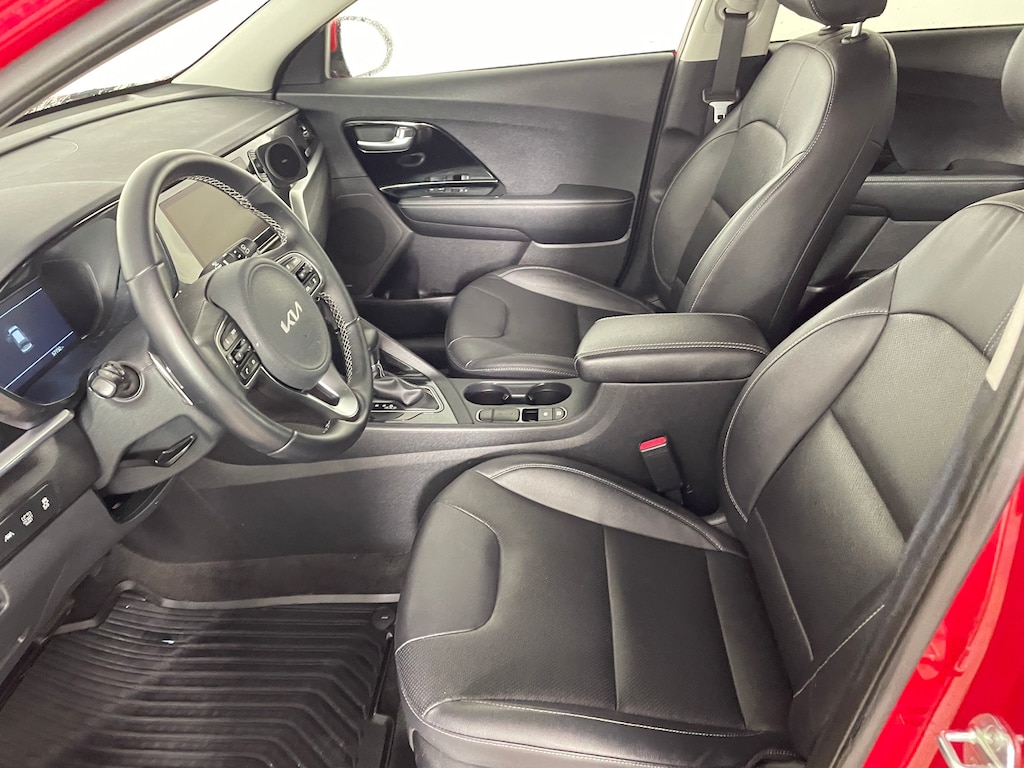 Used 2022 Kia Niro Touring SE SUV