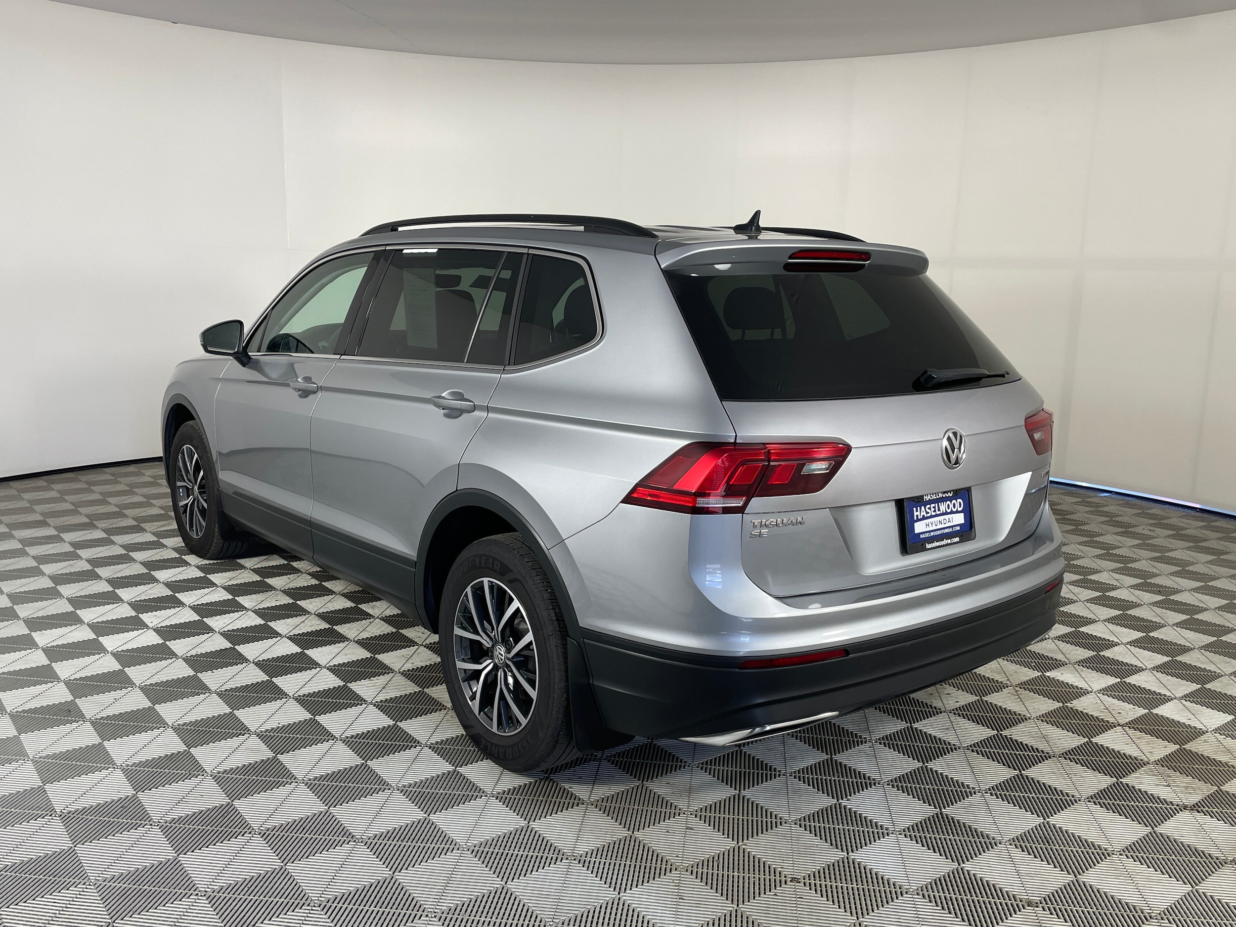 2019 Volkswagen Tiguan SE - Photo 20