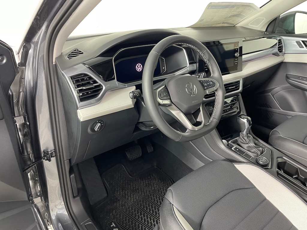 New 2026 Volkswagen Taos 1.5T SEL SUV