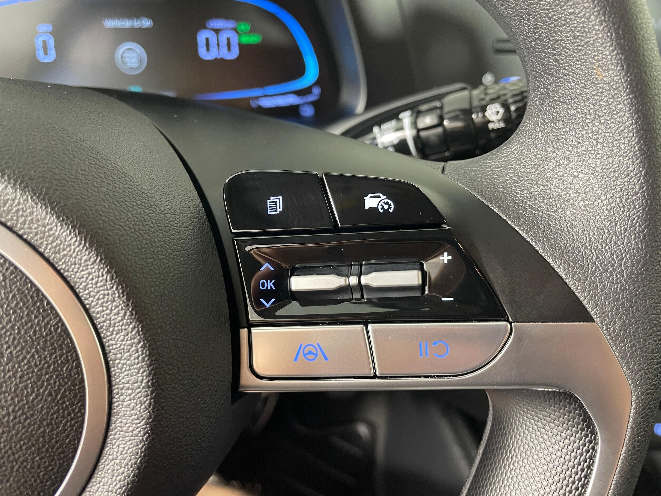 2025 Hyundai Elantra Blue - Photo 11