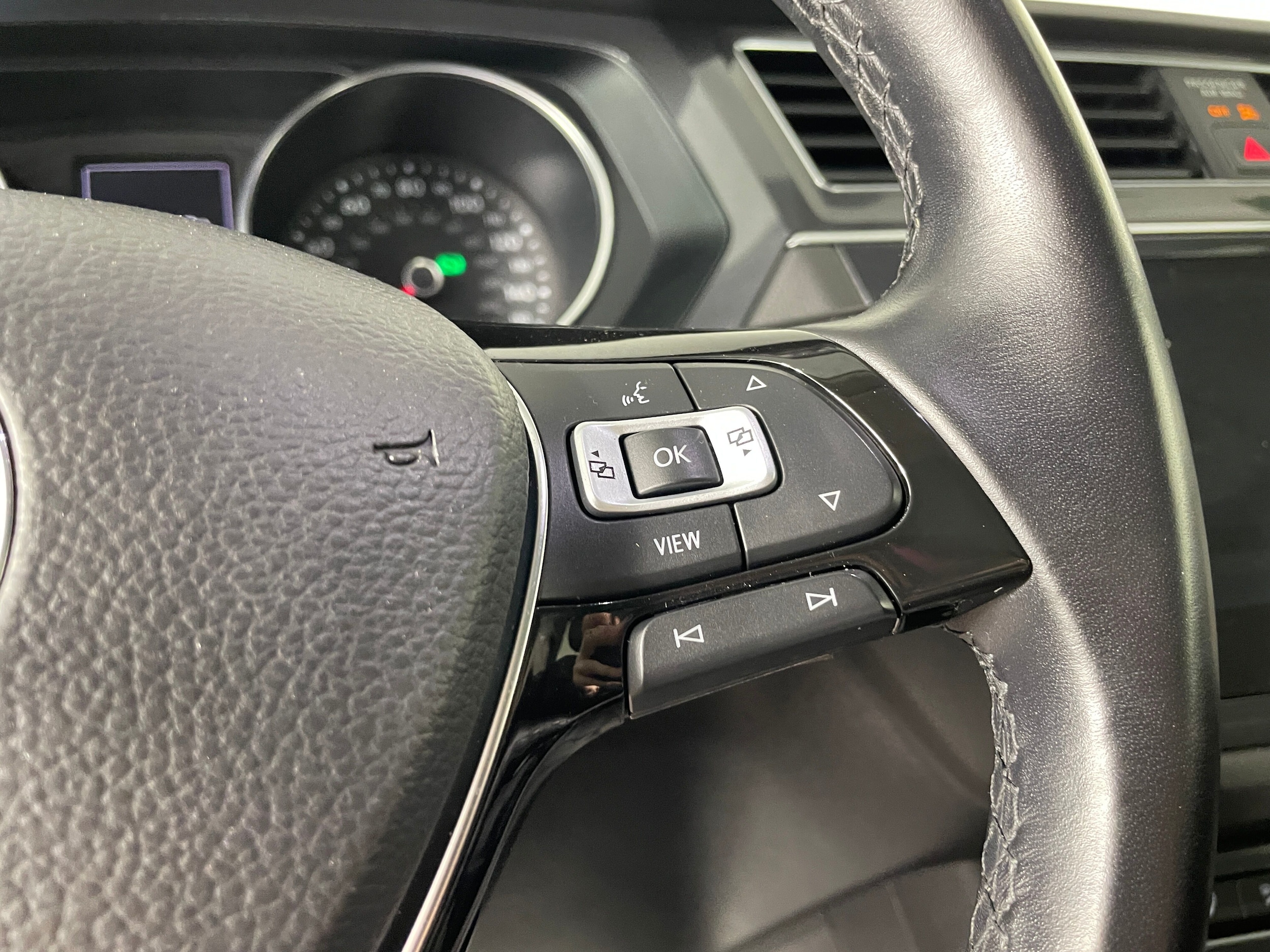 2019 Volkswagen Tiguan SE - Photo 9