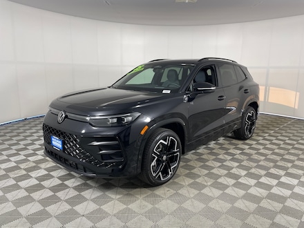 2025 Volkswagen Tiguan 2.0T SE R-Line Black SUV