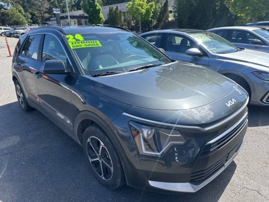Used 2024 Kia Niro EX SUV