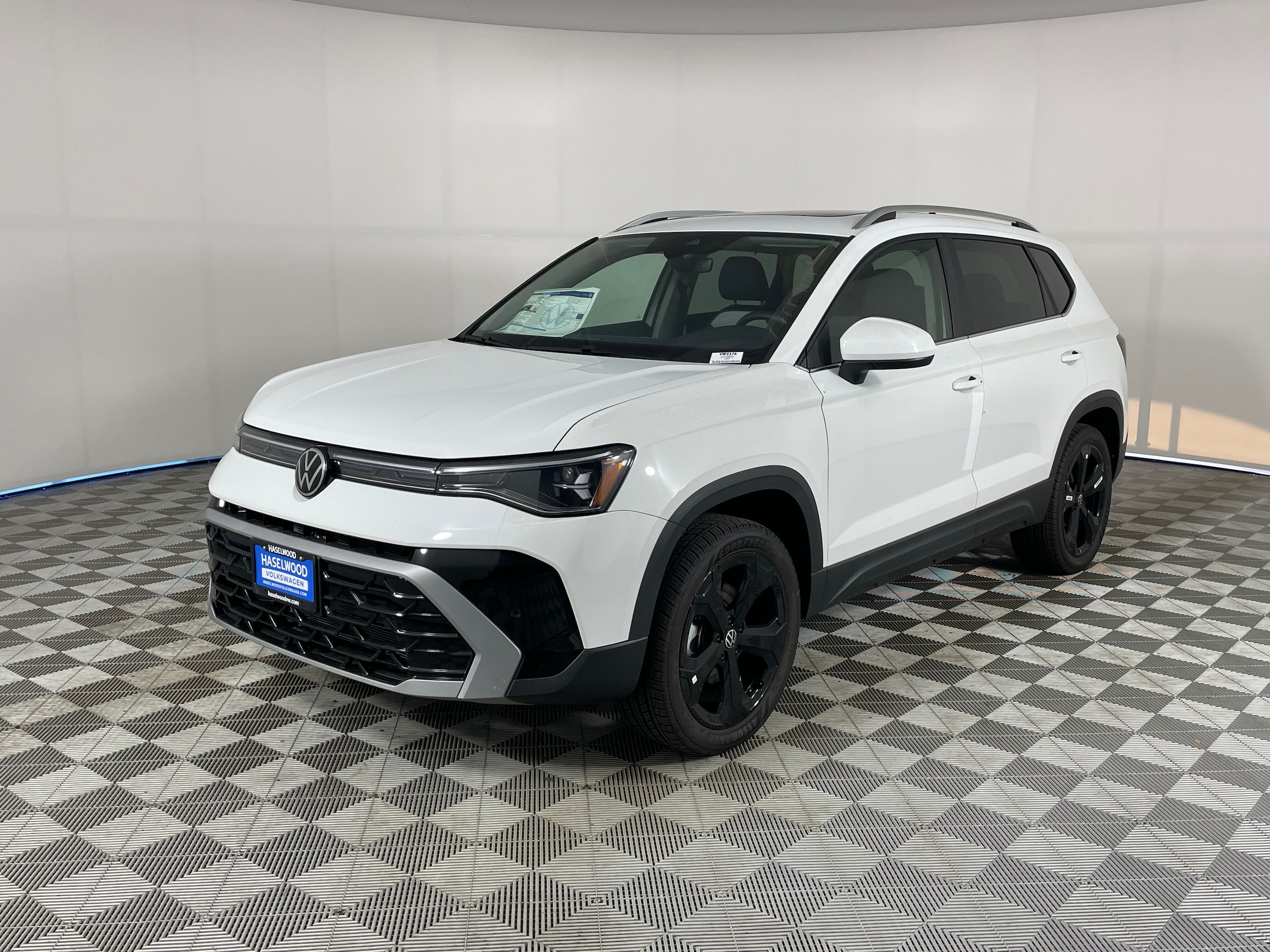 2026 Volkswagen Taos SEL