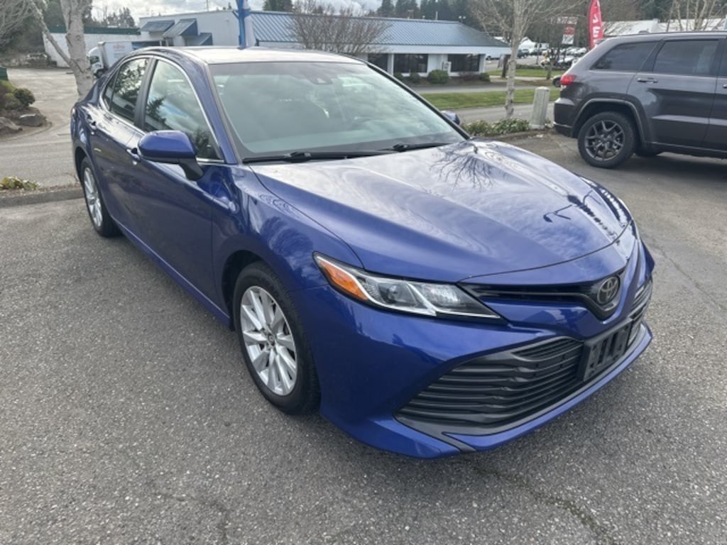 Used 2018 Toyota Camry LE Sedan