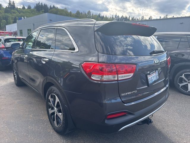 2017 Kia Sorento 3.3L EX photo 2