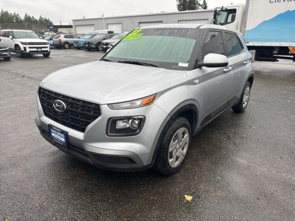 Used 2022 Hyundai Venue SE SUV
