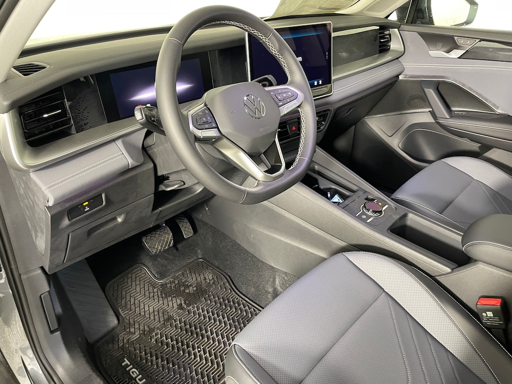 New 2026 Volkswagen Tiguan 2.0T SE SUV