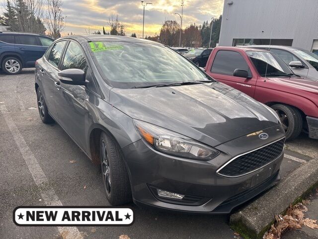 2017 Ford Focus SEL's photo