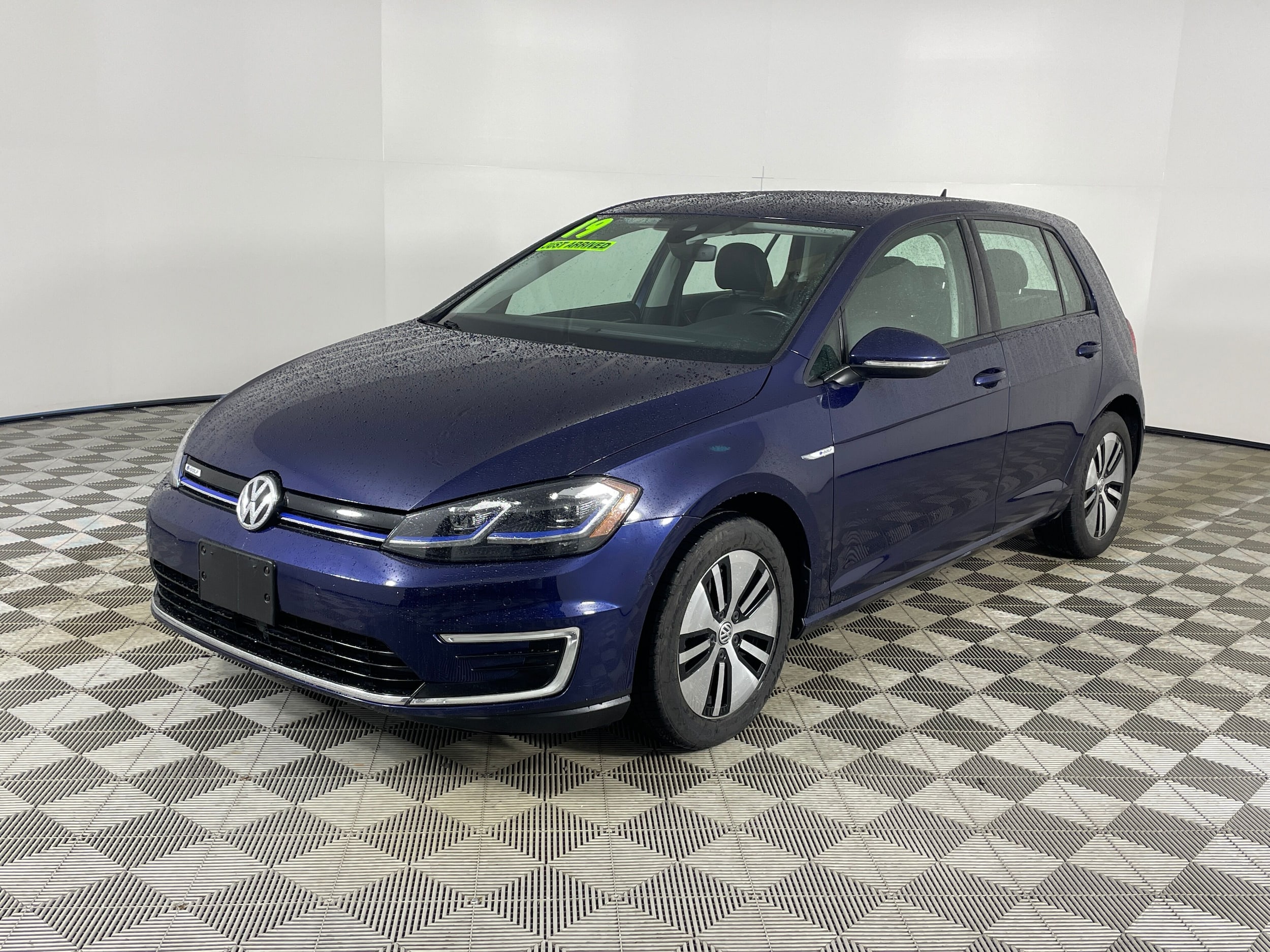 2019 Volkswagen e-Golf e-Golf SEL Premium's photo