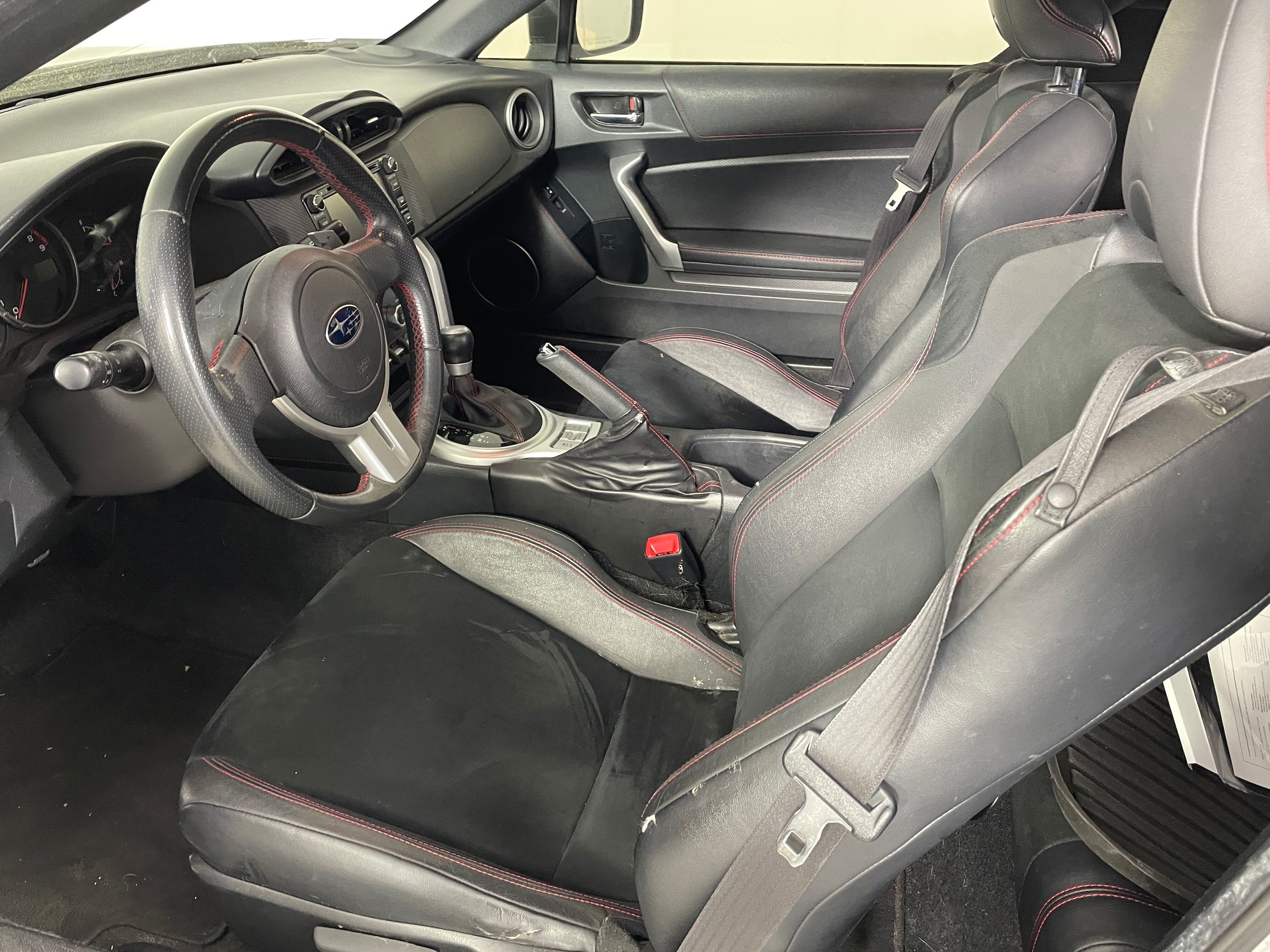 2016 Subaru BRZ Limited photo 2