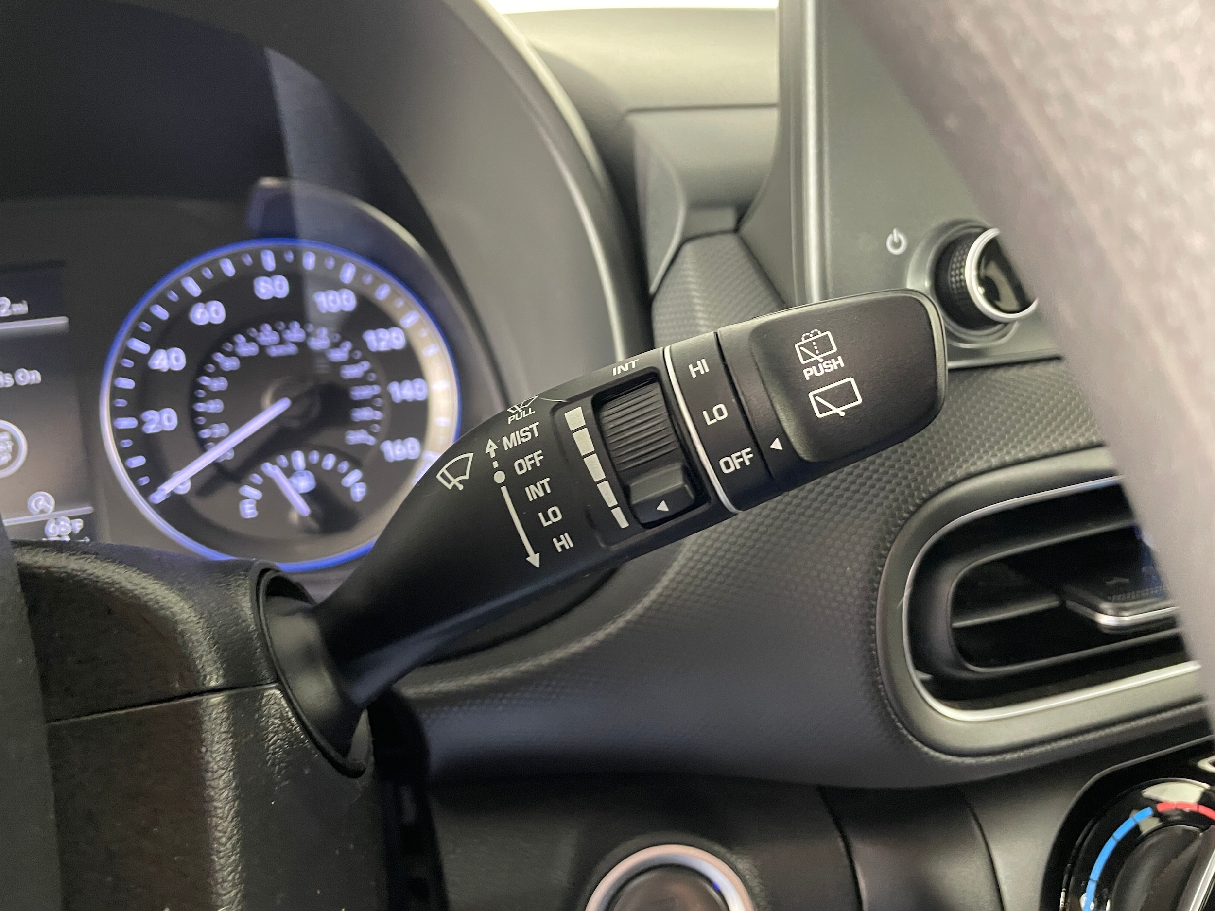 2022 Hyundai Kona SEL - Photo 14