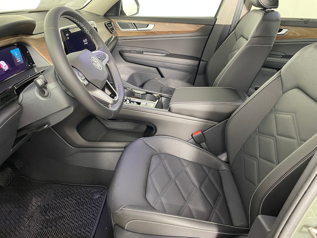 New 2026 Volkswagen Atlas 2.0T SE w/Technology SUV