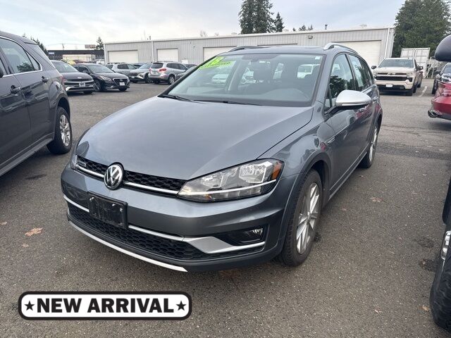 2018 Volkswagen Golf Alltrack Alltrack SE's photo