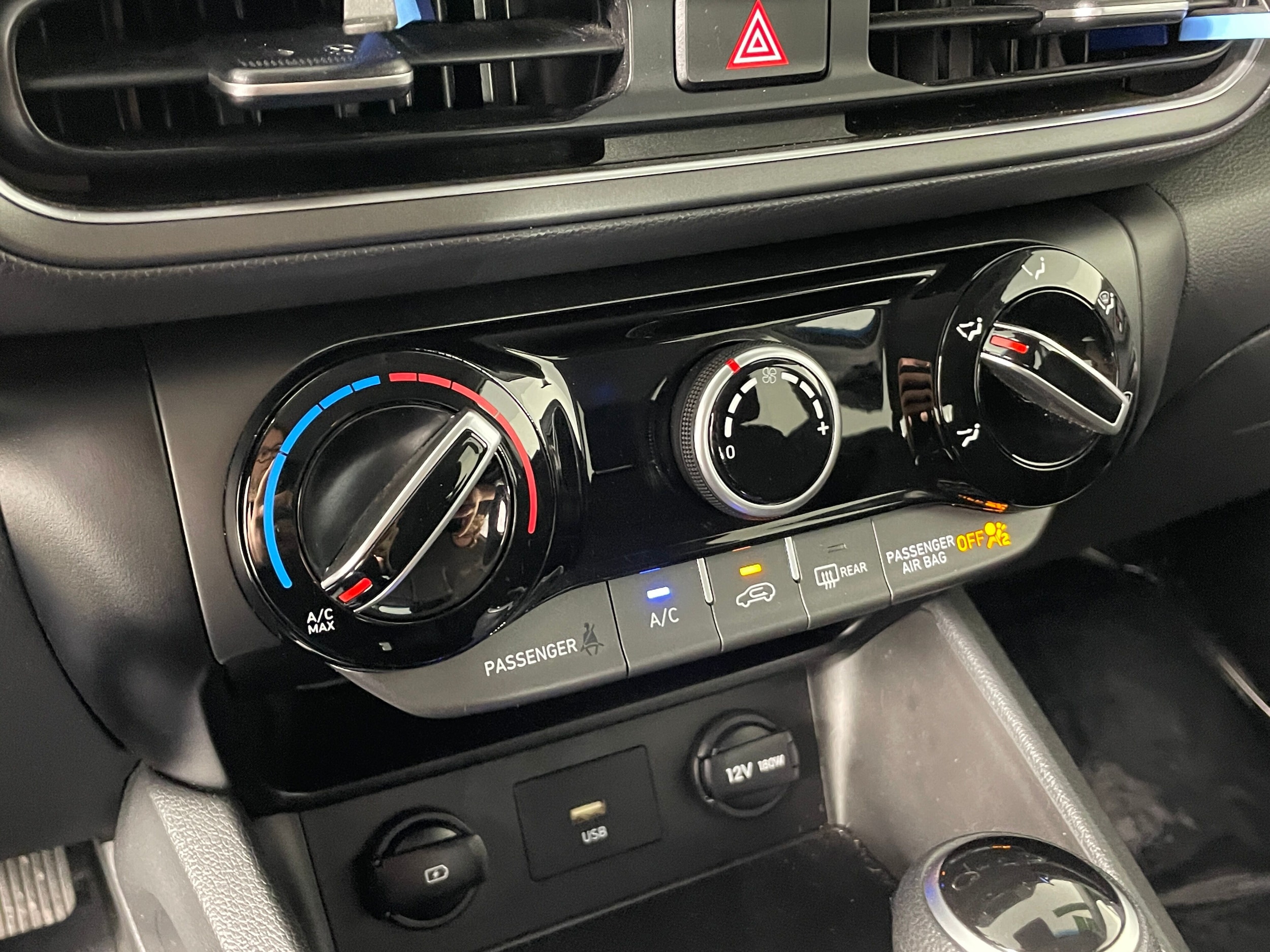 2022 Hyundai Kona SEL - Photo 9