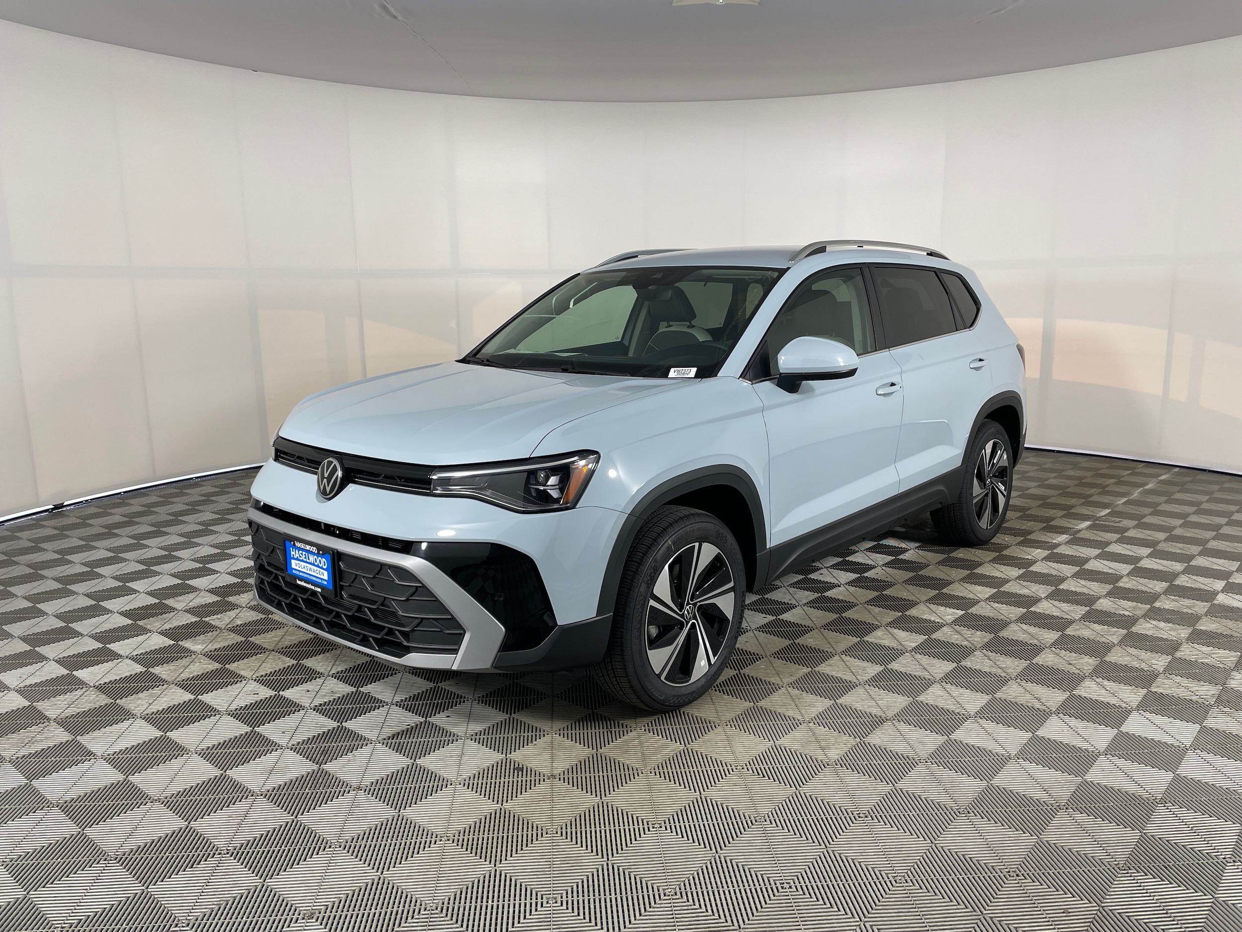 2025 Volkswagen Taos 1.5T SE 4Motion's photo