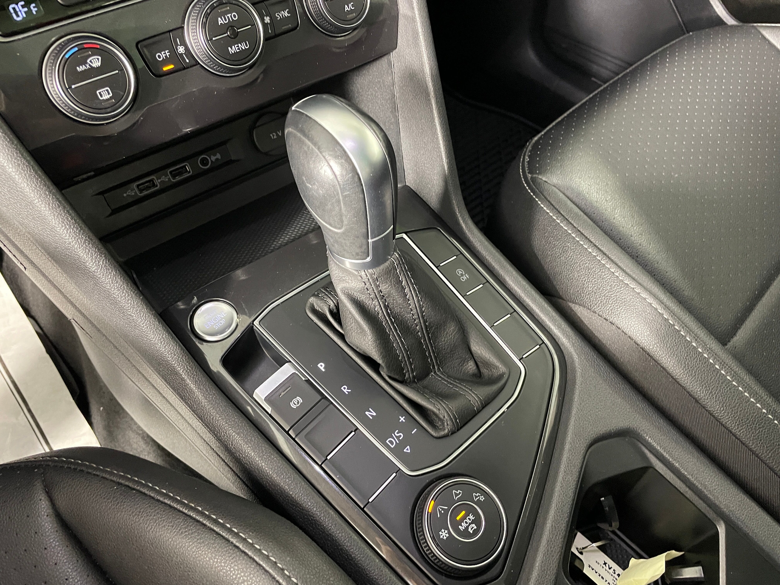 2019 Volkswagen Tiguan SE - Photo 8
