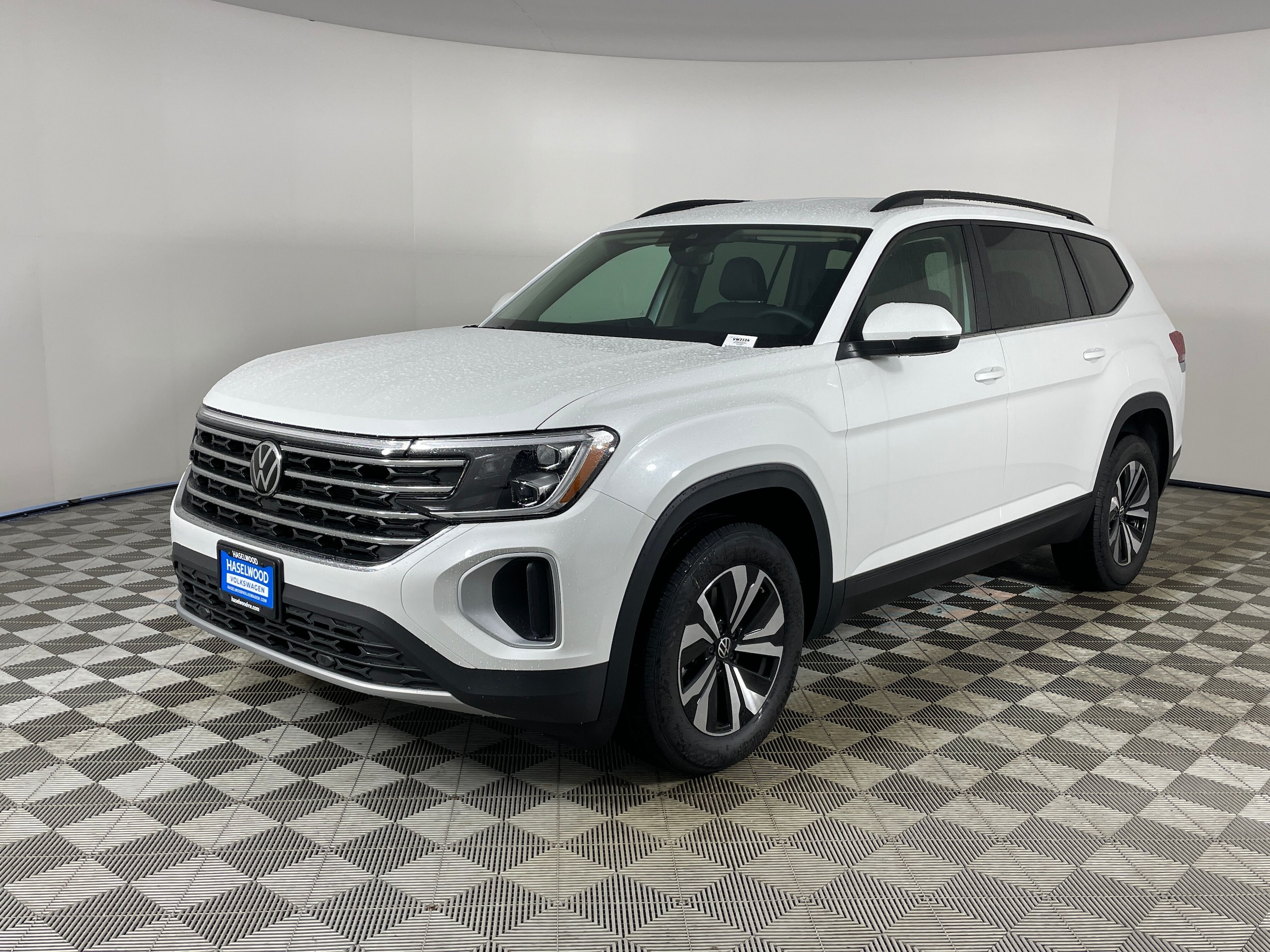 2026 Volkswagen Atlas 2.0T SE 4MOTION's photo