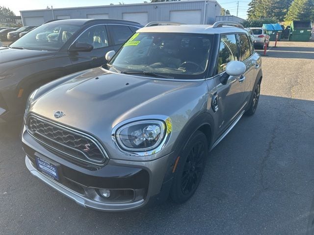 2019 MINI Countryman Cooper S ALL4 Iconic's photo