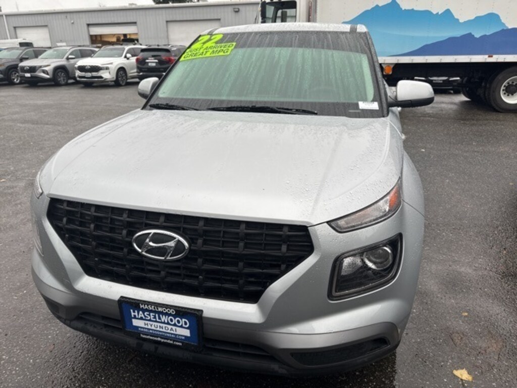Used 2022 Hyundai Venue SE SUV