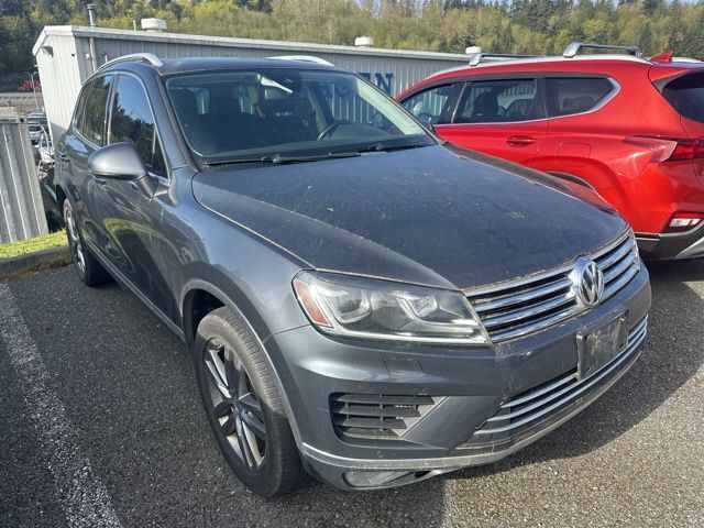 2016 Volkswagen Touareg TDI Lux 4MOTION photo 2