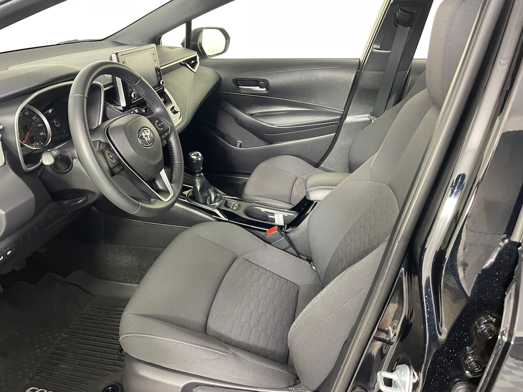 Used 2022 Toyota Corolla Hatchback SE Hatchback