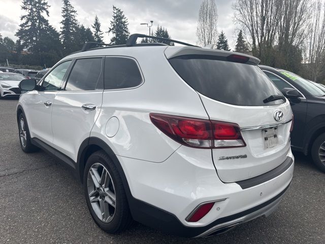 2018 Hyundai Santa Fe SE Ultimate photo 2