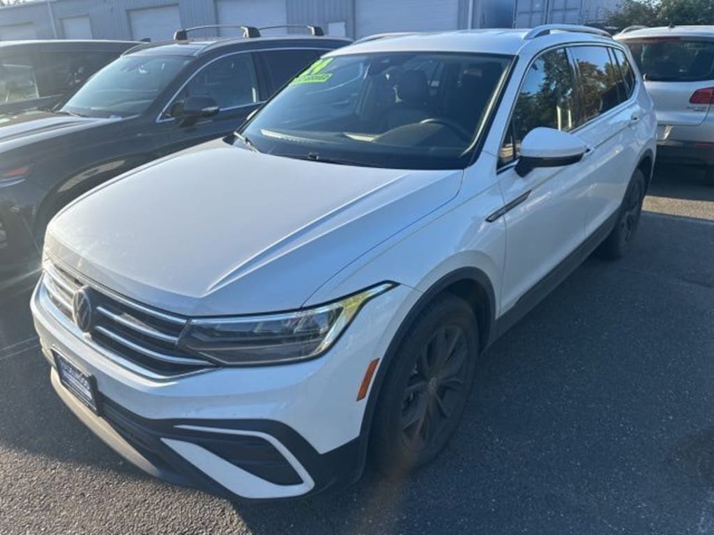 Used 2024 Volkswagen Tiguan 2.0T SE SUV