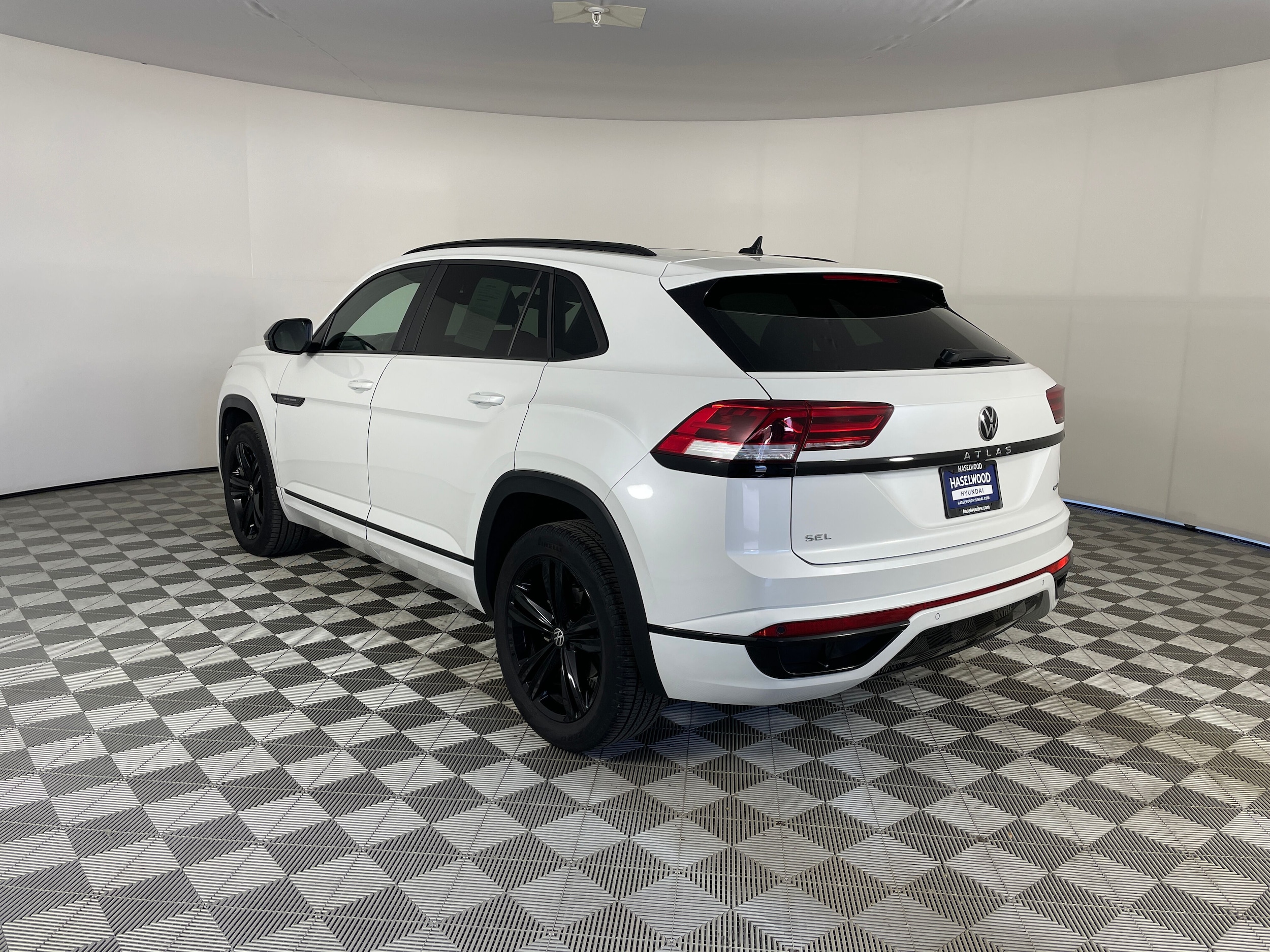2023 Volkswagen Atlas Cross Sport SEL R-Line Black - Photo 22