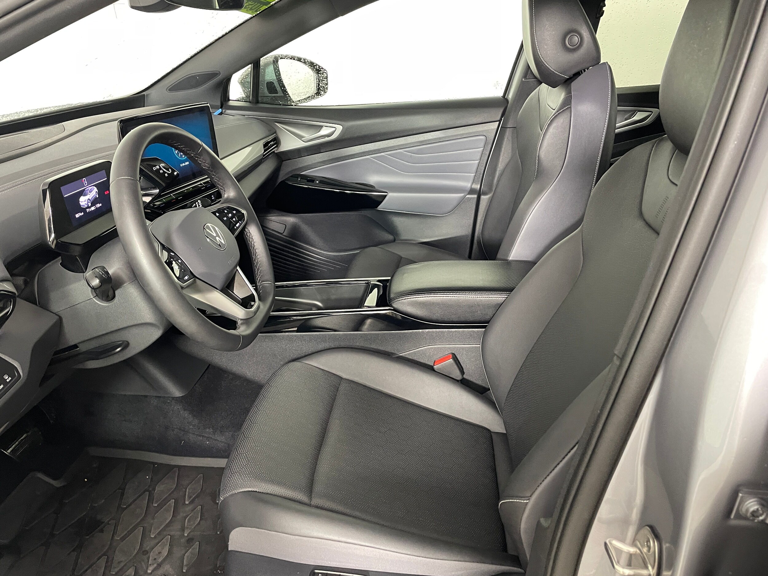 2023 Volkswagen ID.4 Pro S photo 2