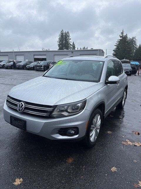 2016 Volkswagen Tiguan S photo 2